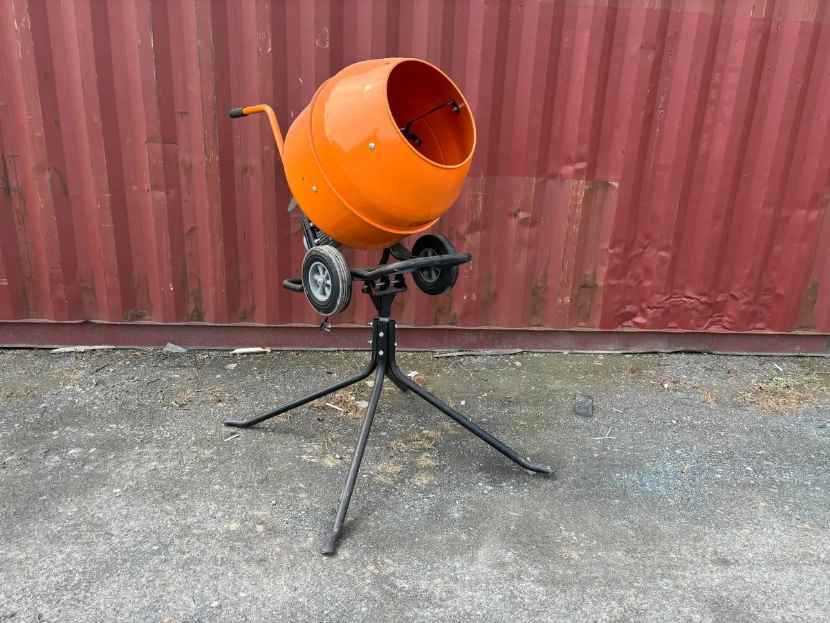 New Jobsite 220/240v electric cement mixer - Image 1