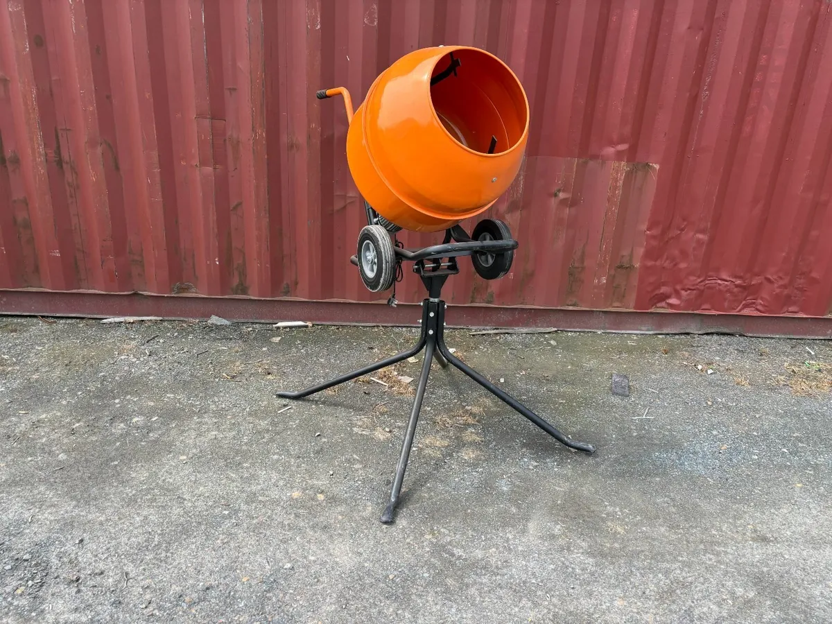 New Jobsite 220/240v electric cement mixer - Image 3