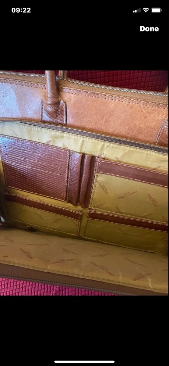 FREEWOMAN Leather Laptop Bag/ Briefcase - Image 4