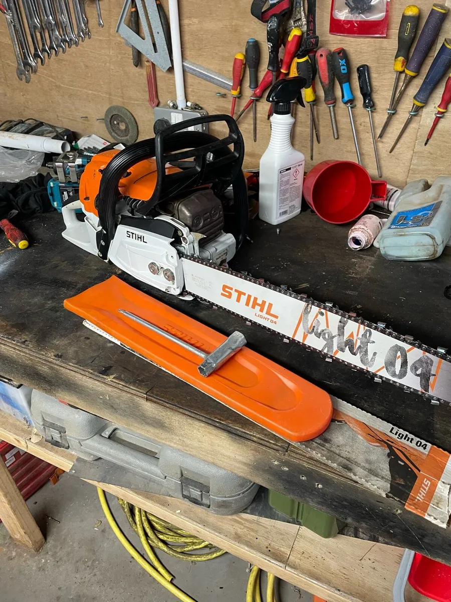 Selection of chainsaws - Image 4