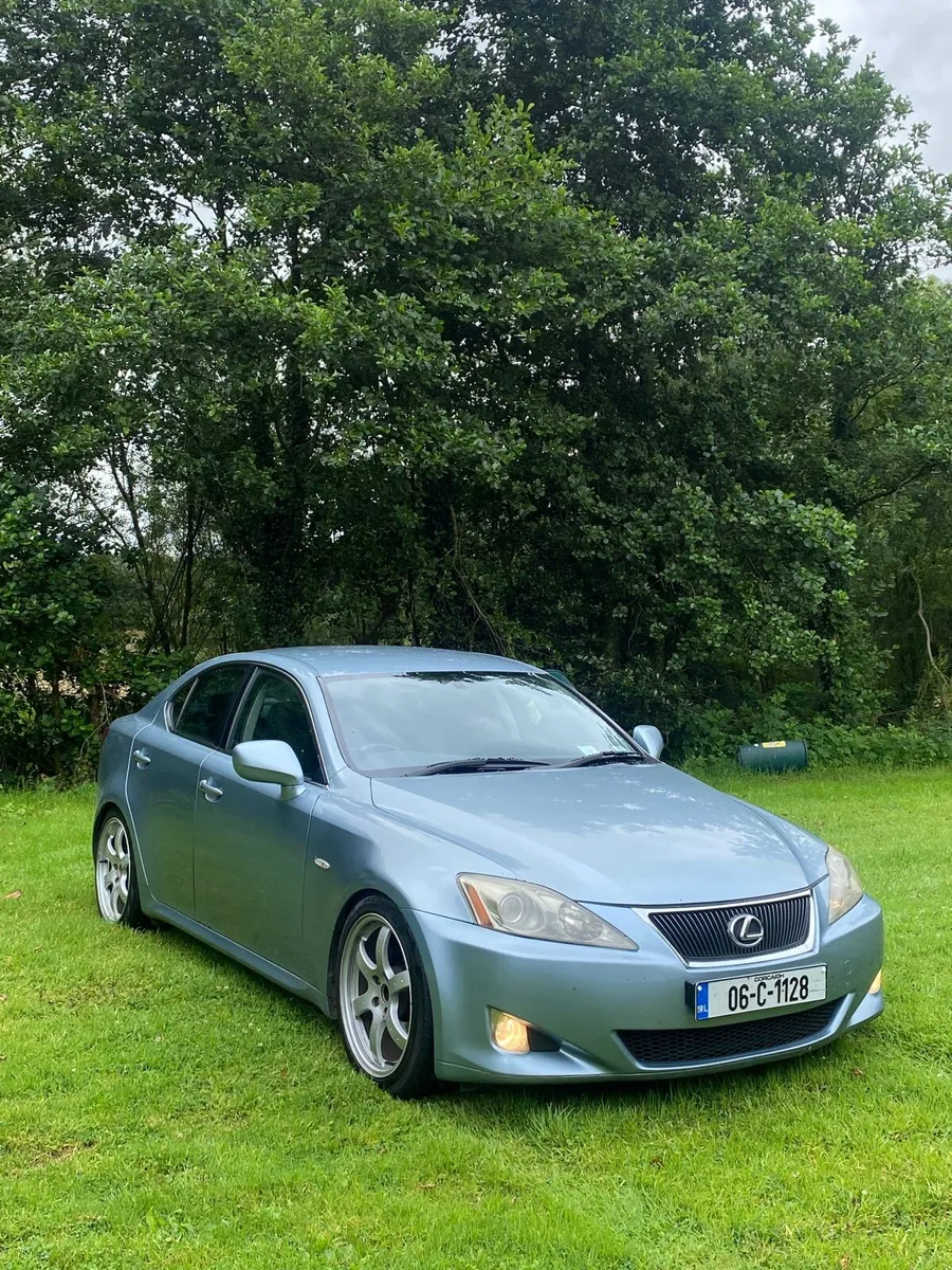 Lexus IS250 - Image 1