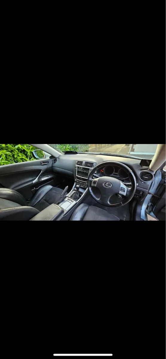 Lexus IS250 - Image 4