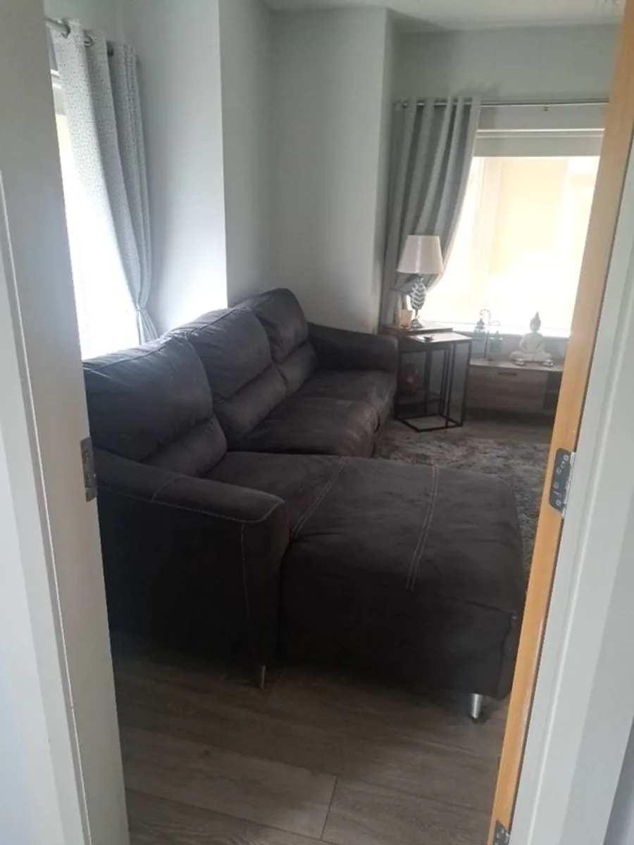 couch - Image 3
