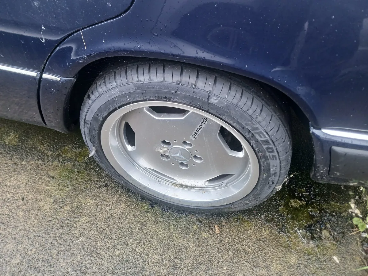 Car - Image 2