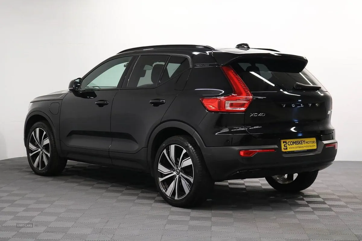 Volvo XC40 h T5 Twin Engine R-design Pro - Image 4