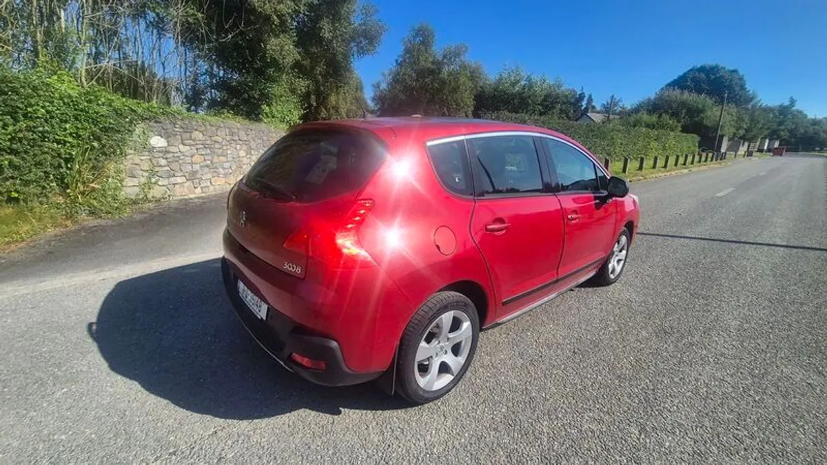 2011 Peugeot 3008 - Image 2