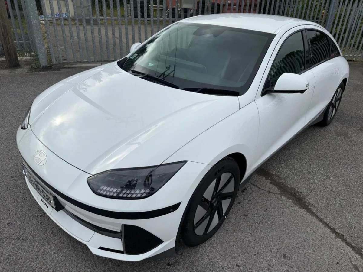 Hyundai Ioniq 6 77kw Elegance  long Range  Up to - Image 3