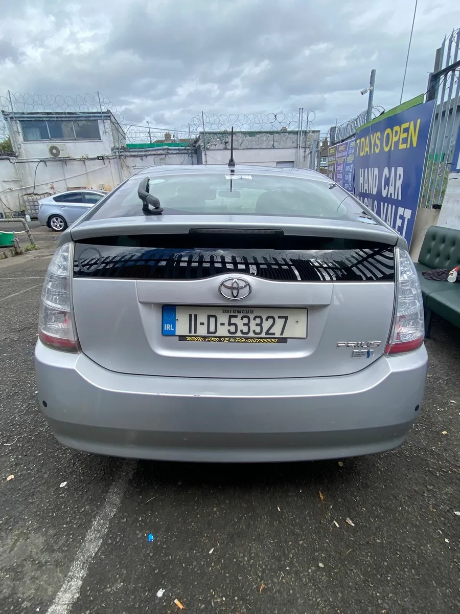 Toyota prius 2011 - Image 1