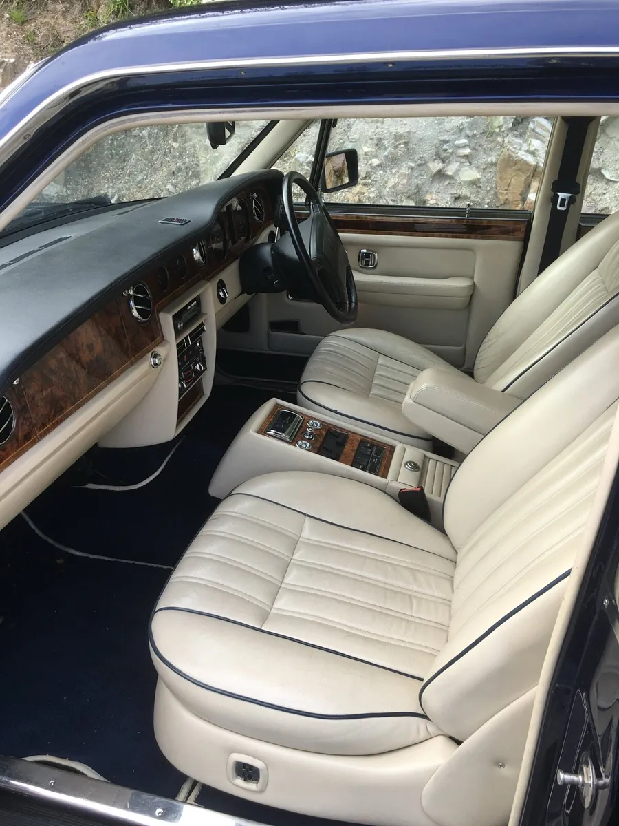 Rolls Royce Silver Spirit 3 - Image 2