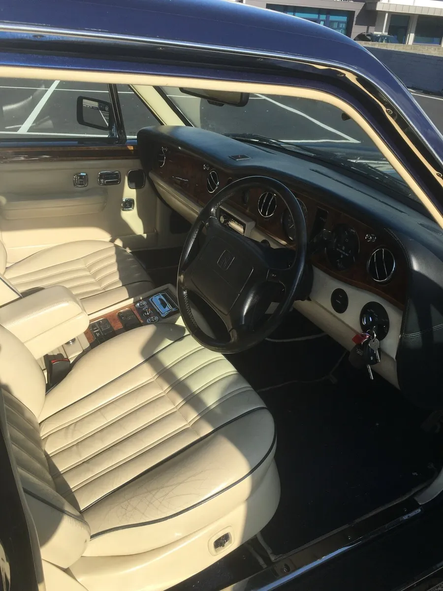 Rolls Royce Silver Spirit 3 - Image 3