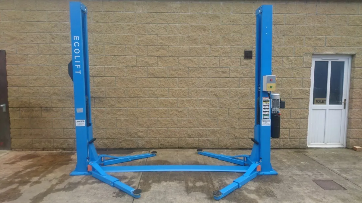 2 post lift - Image 2