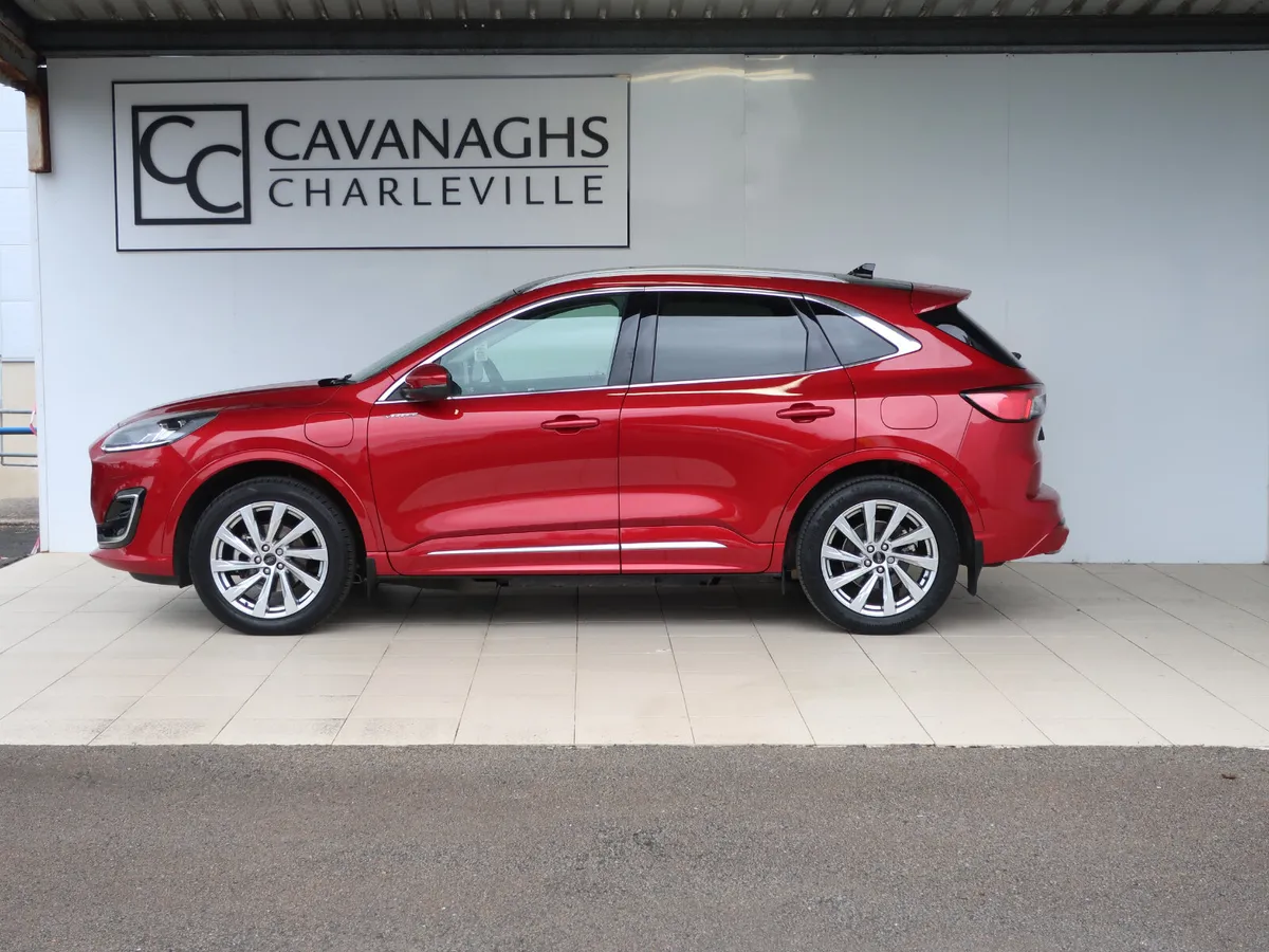 2023 KUGA 2.5 VIGNALE PHEV W/PAN ROOF - Image 2