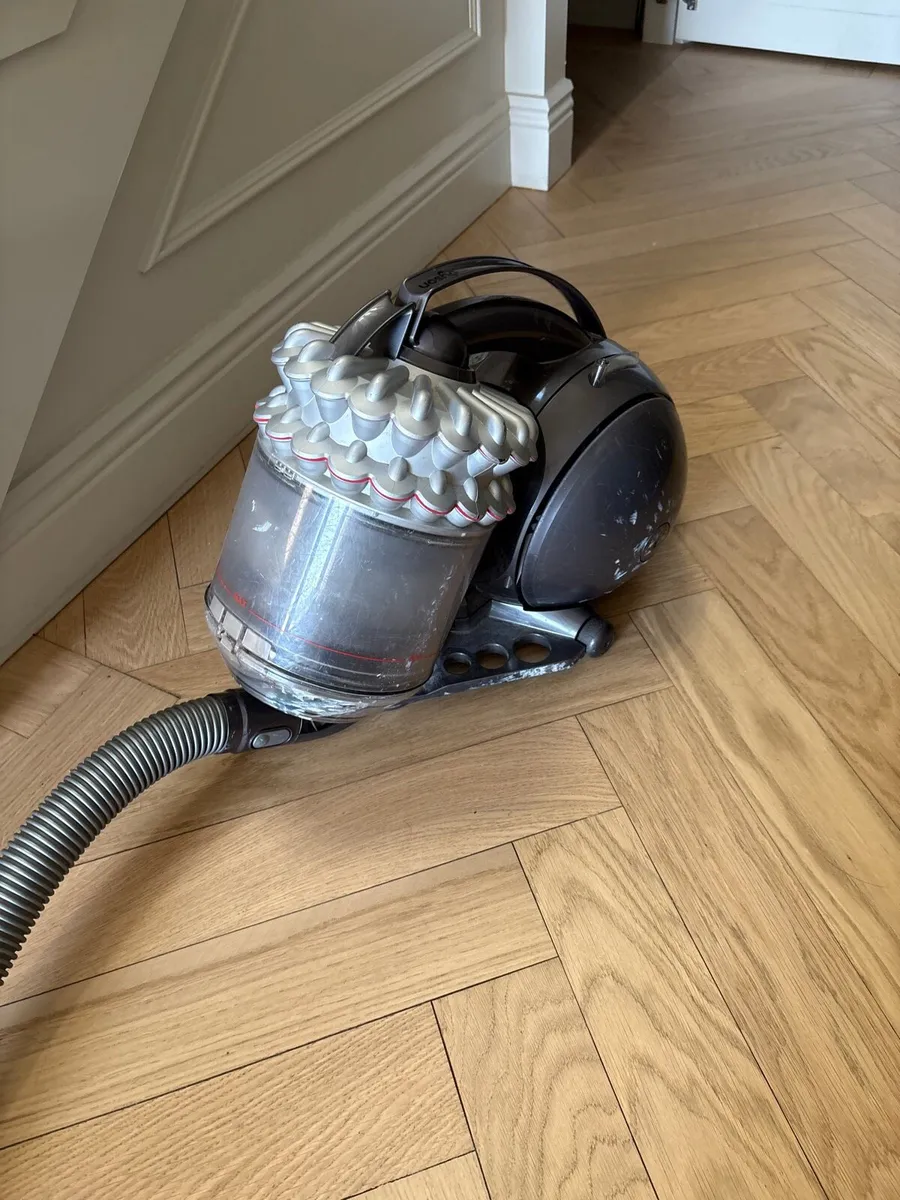 Dyson animal vacuum cleaner for sale - Image 1