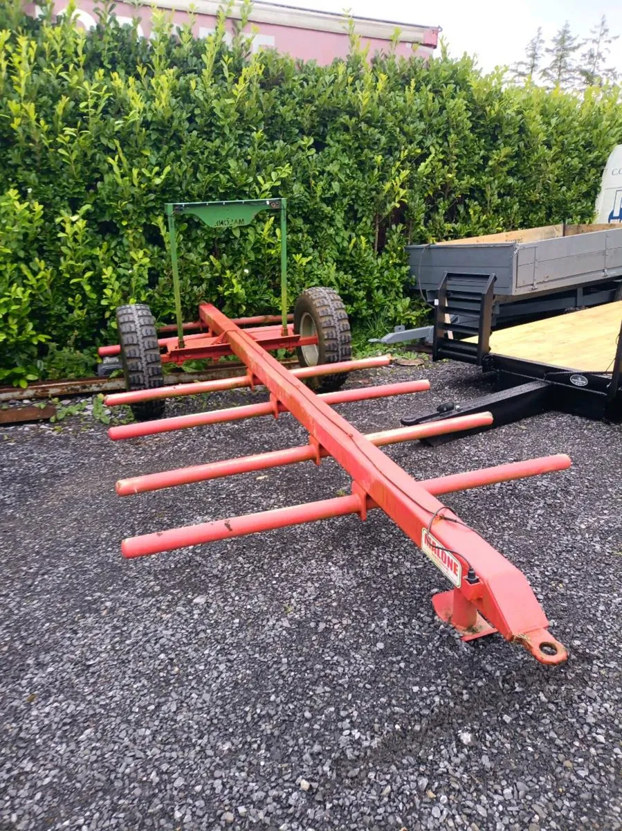 Malone bale trailer