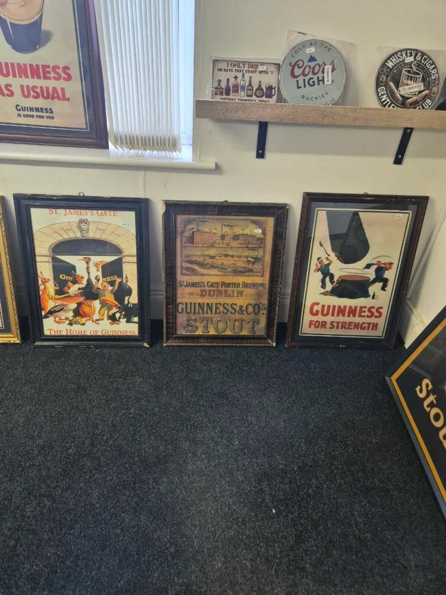 Home bar memorabilia - Image 3