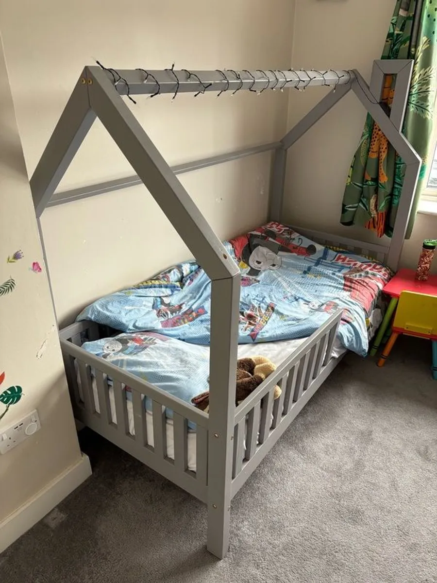 Kids Bed - Image 1