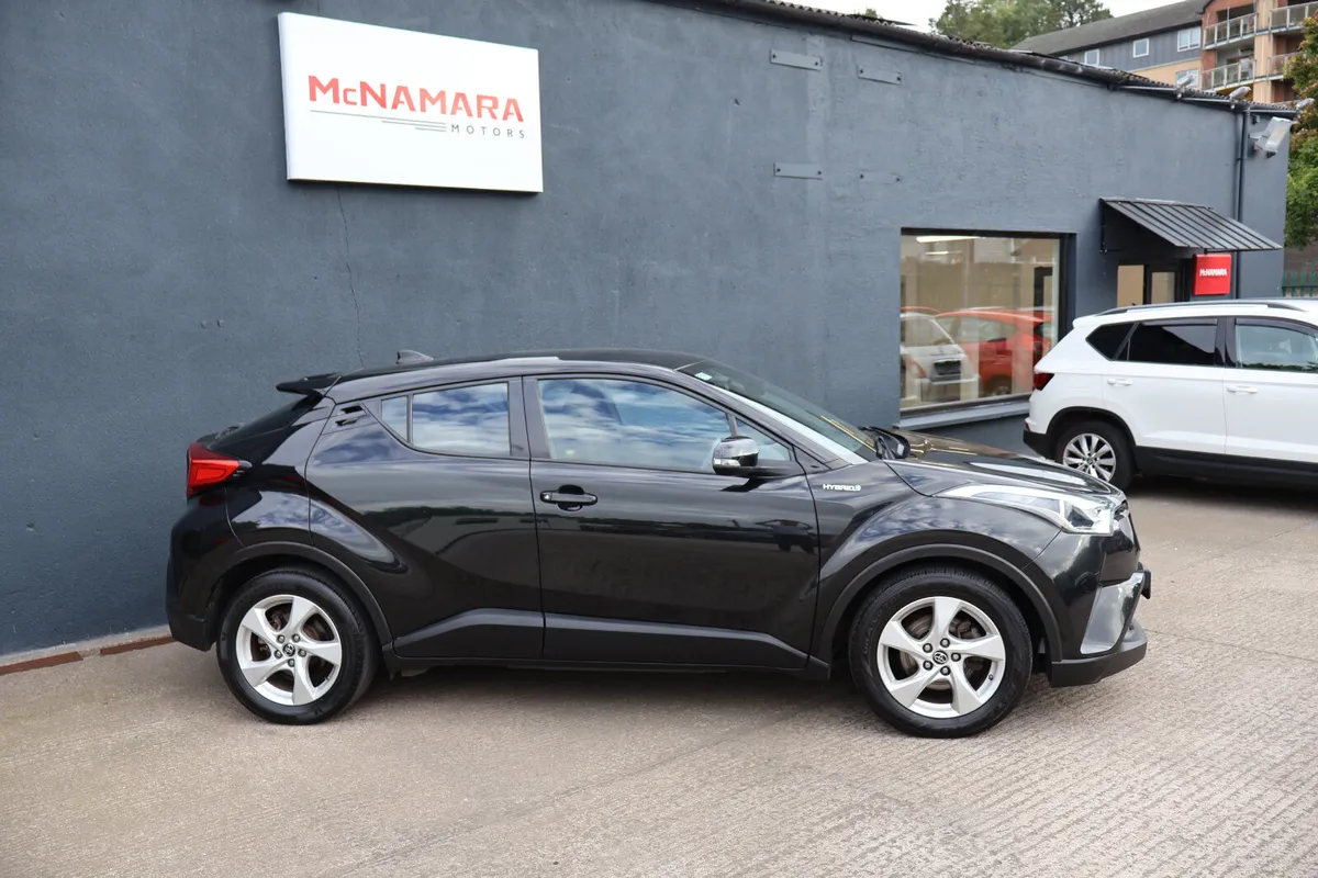 Toyota C-HR Luna 24 month NCT & 12 Month Warranty! - Image 2
