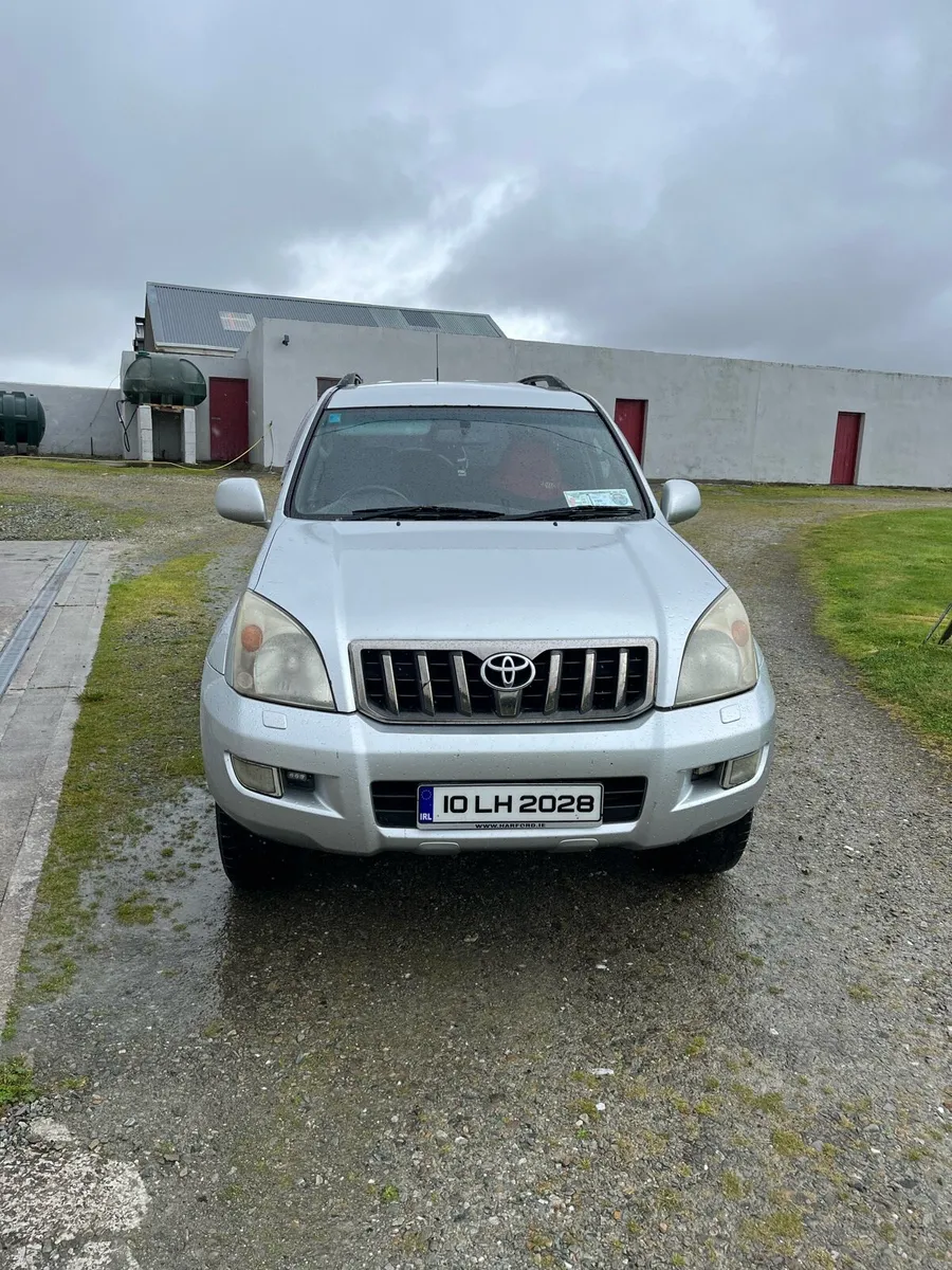 2010 toyota landcruiser lwb Auto low km - Image 1