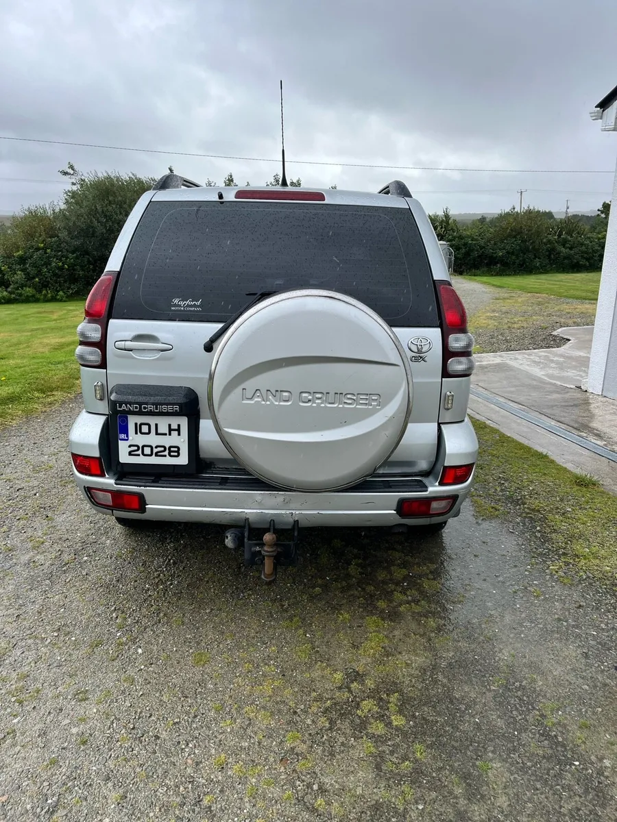 2010 toyota landcruiser lwb Auto low km - Image 3