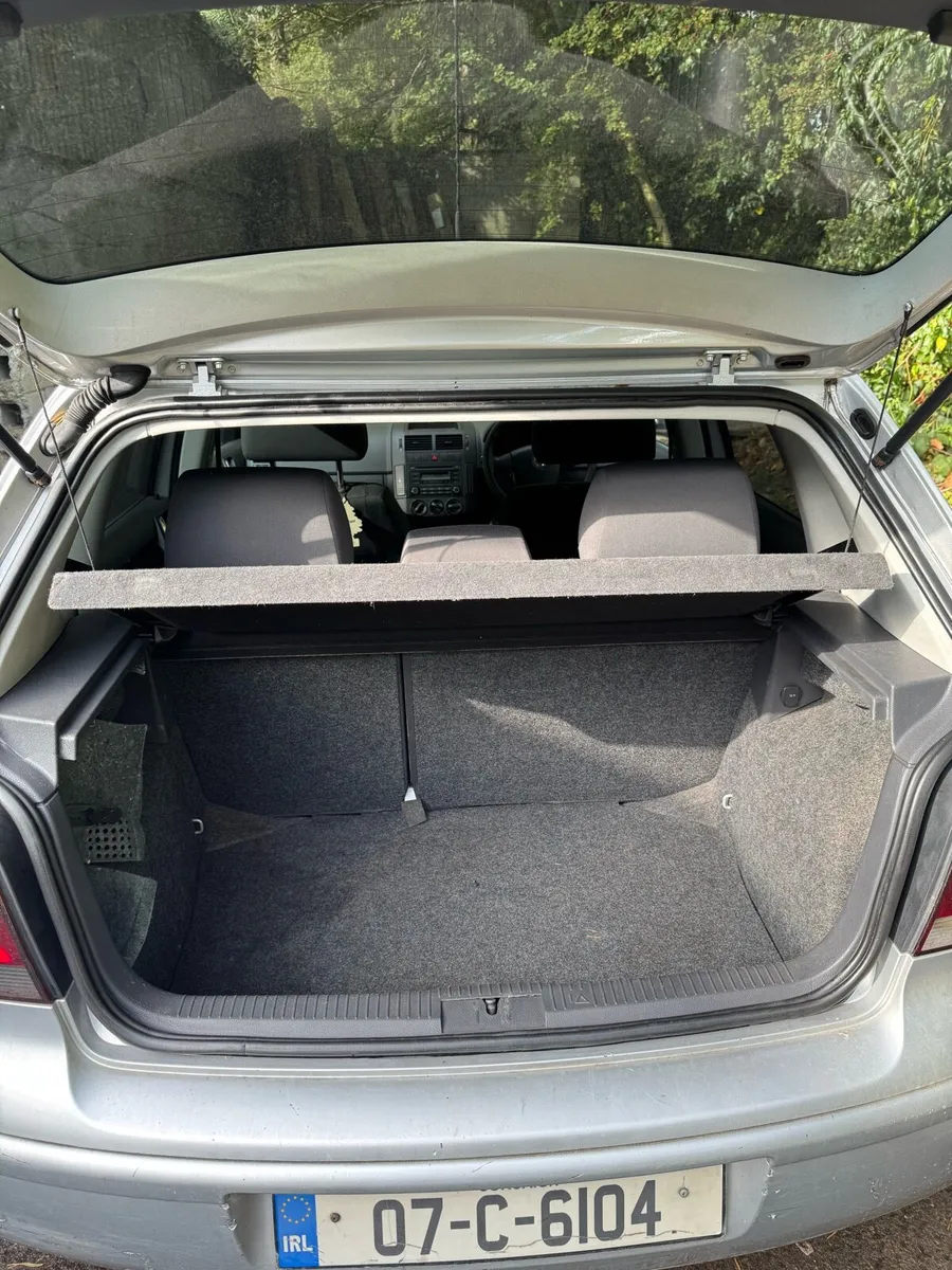 Volkswagen polo - Image 4