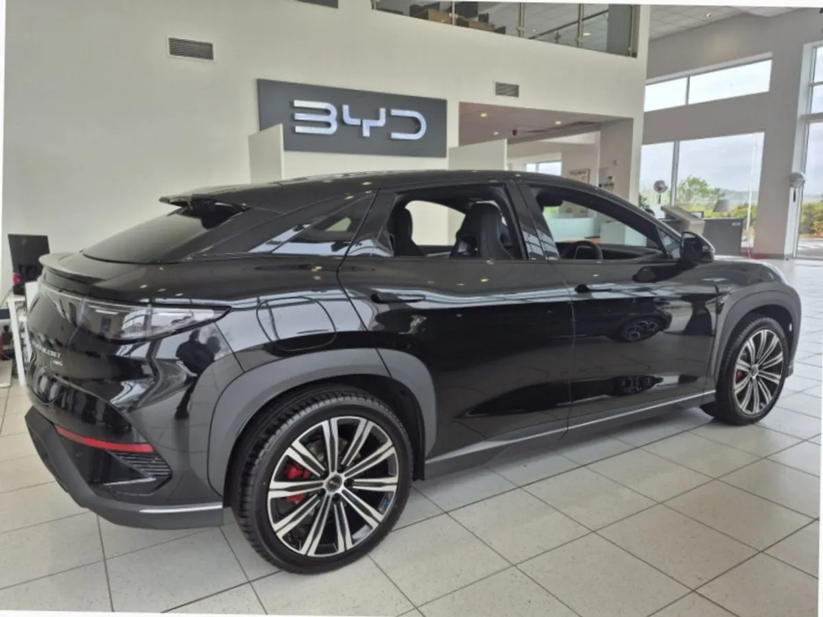 BYD SEALION 7 Design AWD 530BHP Heat Pump 456KM R - Image 3