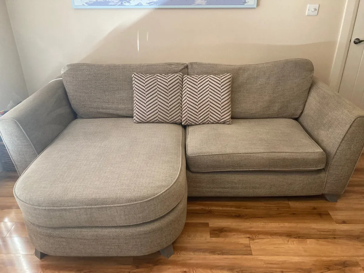 Sofa/Couch - Image 2