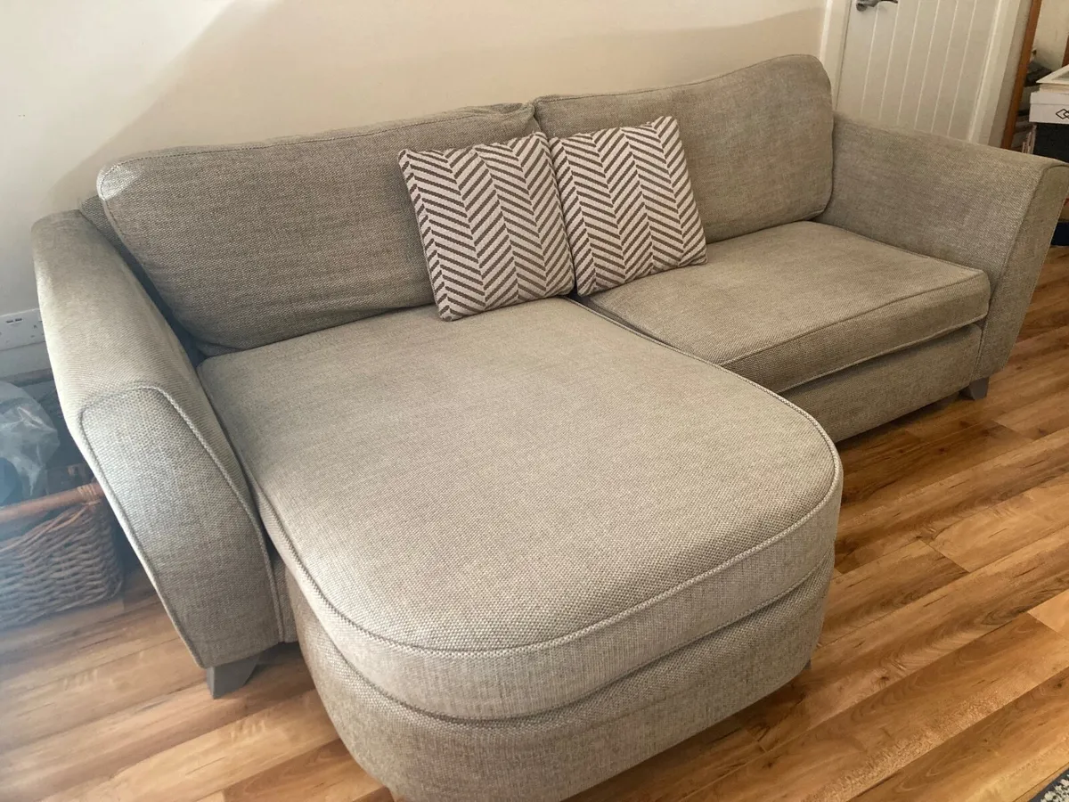 Sofa/Couch - Image 3