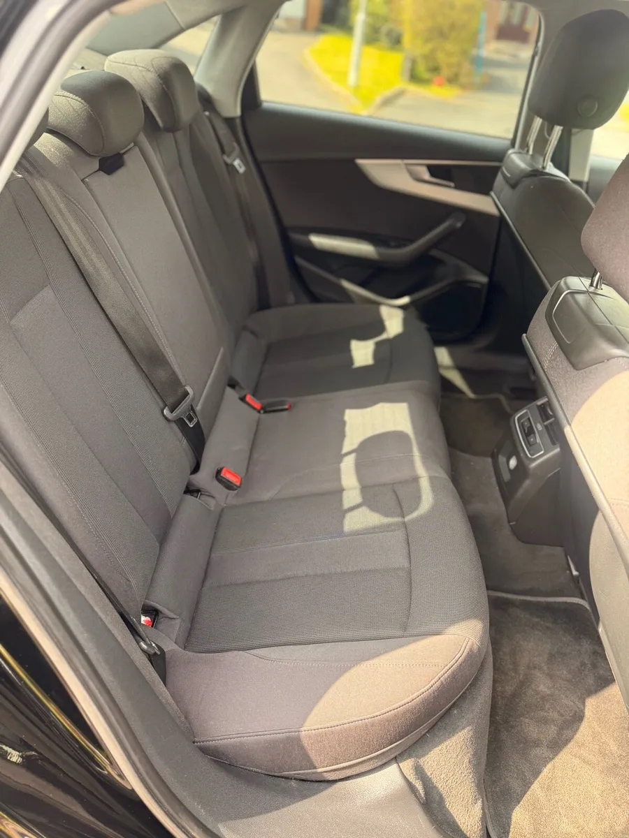 Car - Image 4