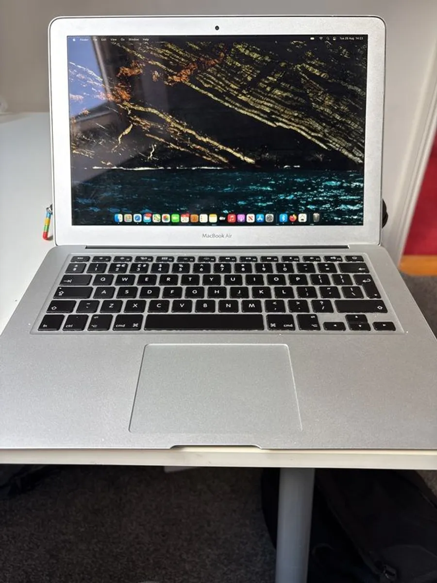 Apple Mac Book Air with fast i7 processor (ideal student laptop) - Image 1