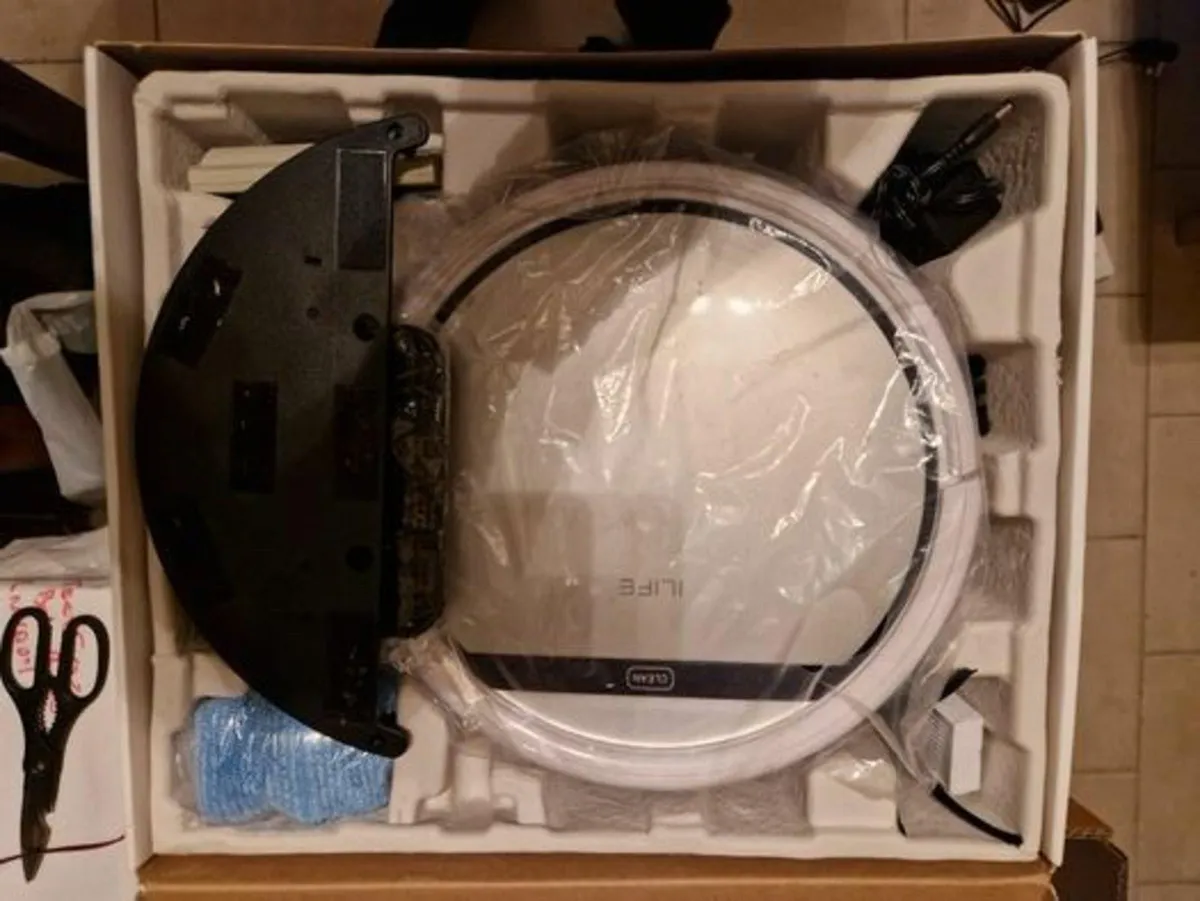 ILIFE Robotic Vacuum Cleaner BEATLES Series - NEW - Image 2