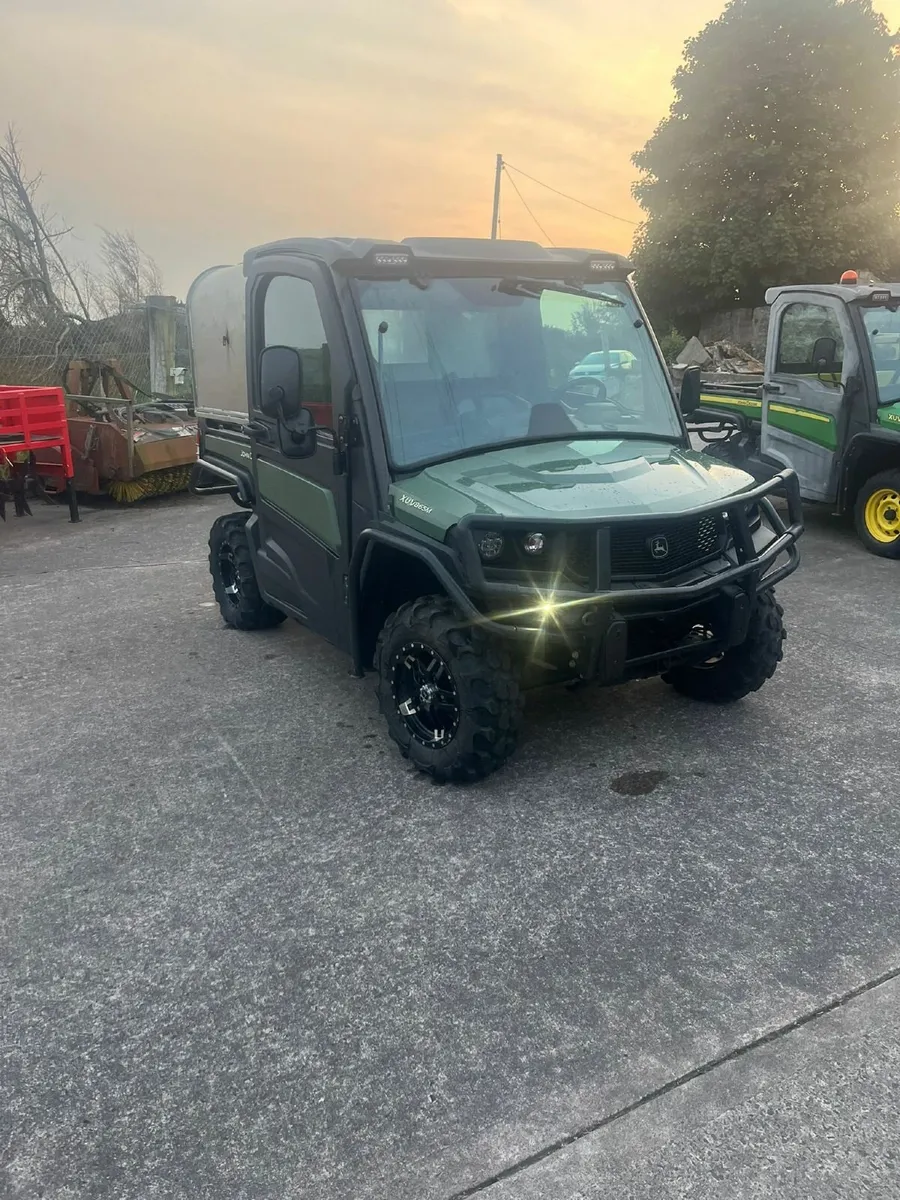 2023 John Deere 865M - Image 2