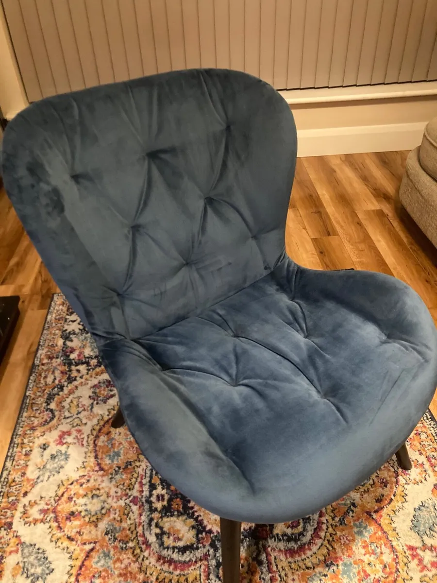 Chair - blue velvet - Image 2