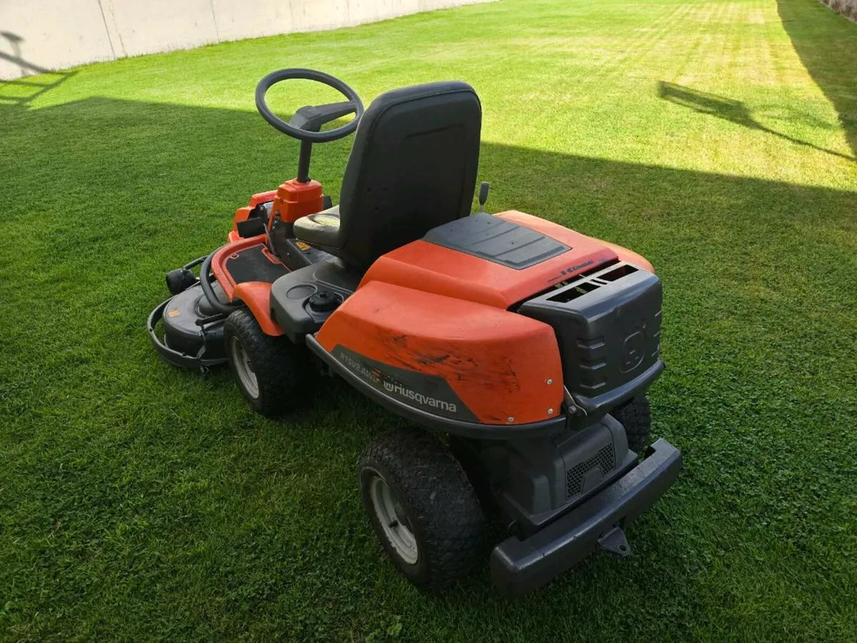Husquvana 4 whee drive lawnmower for sale - Image 3