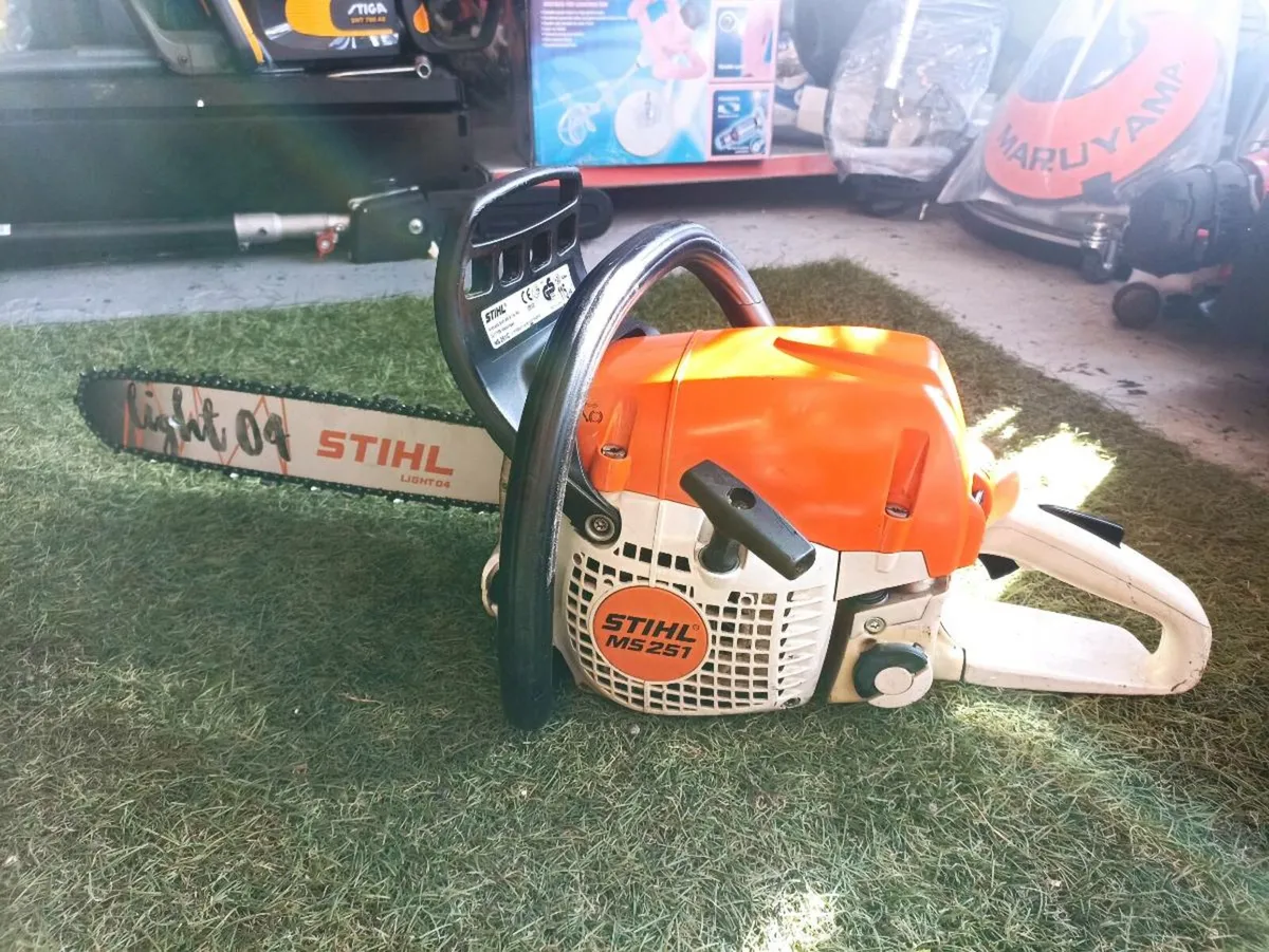 STIHL MS 251 CHAINSAW FOR SALE - Image 1