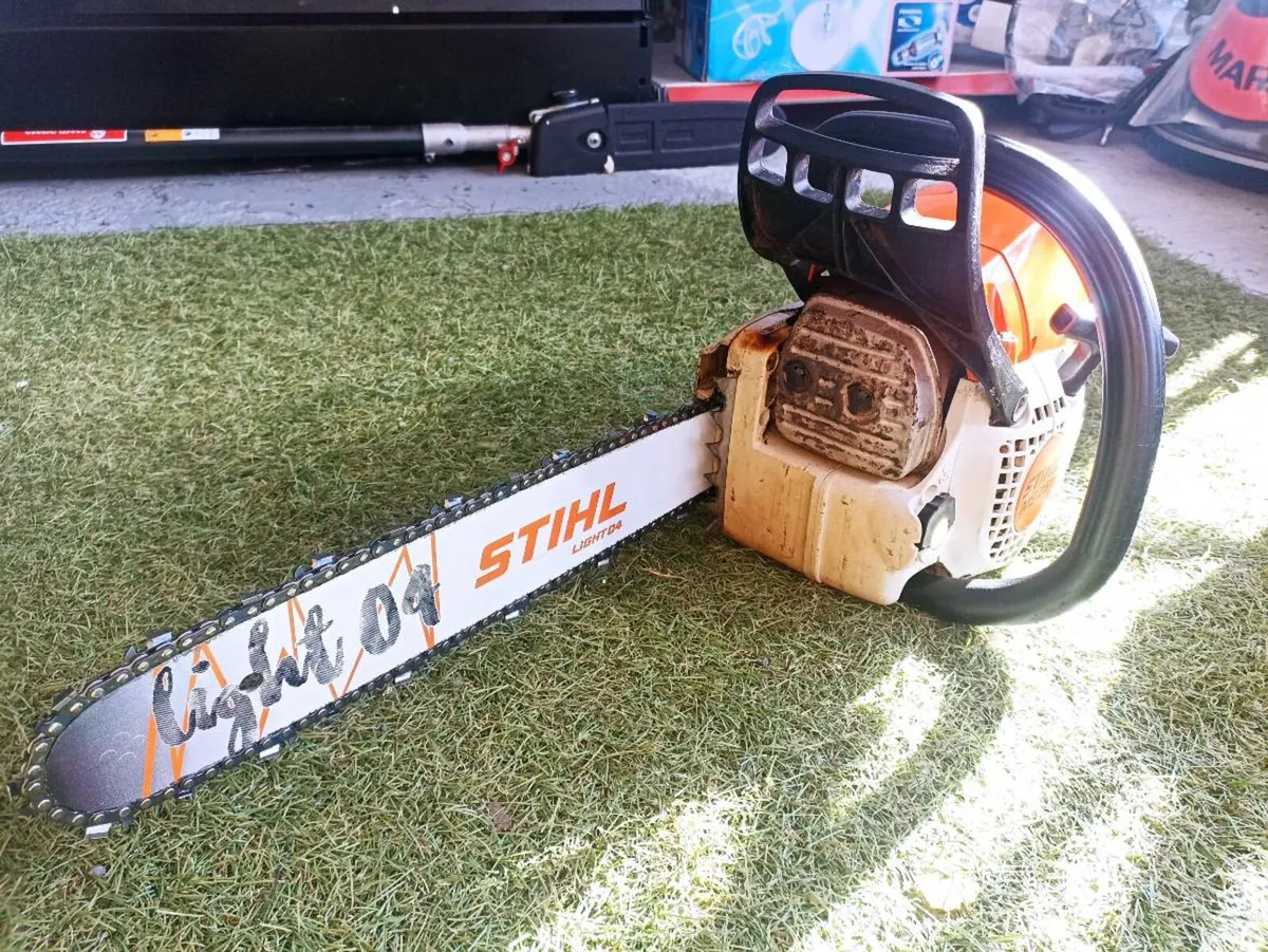 STIHL MS 251 CHAINSAW FOR SALE - Image 2
