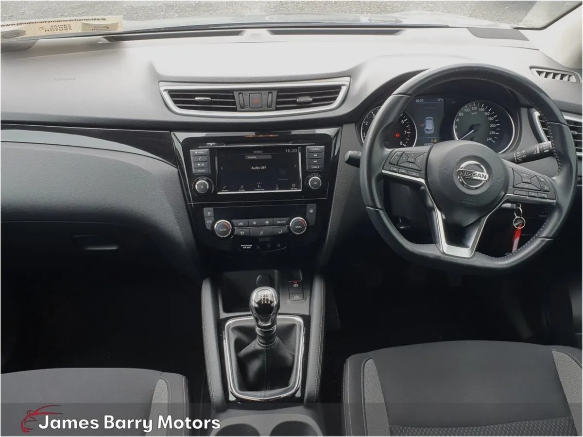 Nissan QASHQAI 1.3 PET SE DCT - Image 3