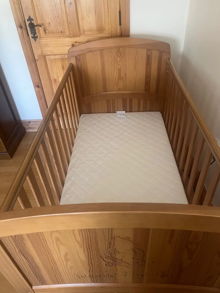 Cot bed - Image 3