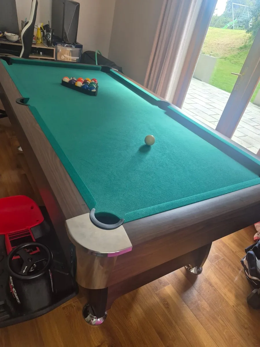 Pool table - Image 2