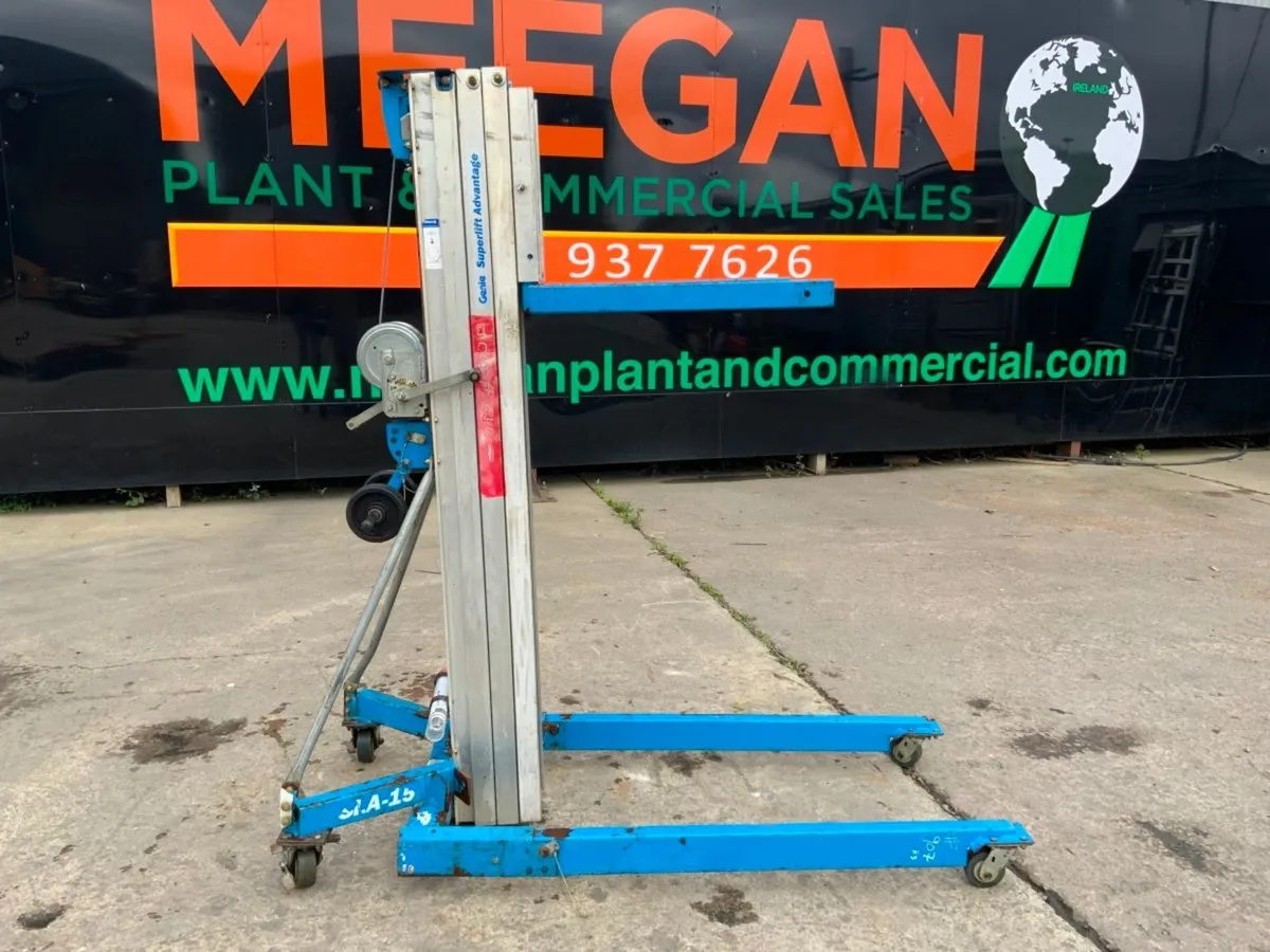 2013 GENIE SLA-15 MATERIAL HOIST / LIFT.......907 - Image 2
