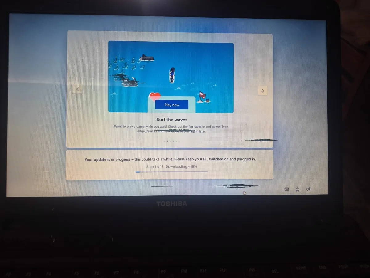 Laptop - Image 2