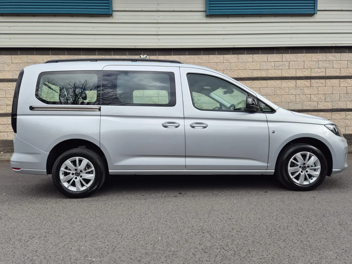 VW CADDY LIFE / 2.0 DIESEL / 2025 / 7 SEAT / AUTO - Image 4