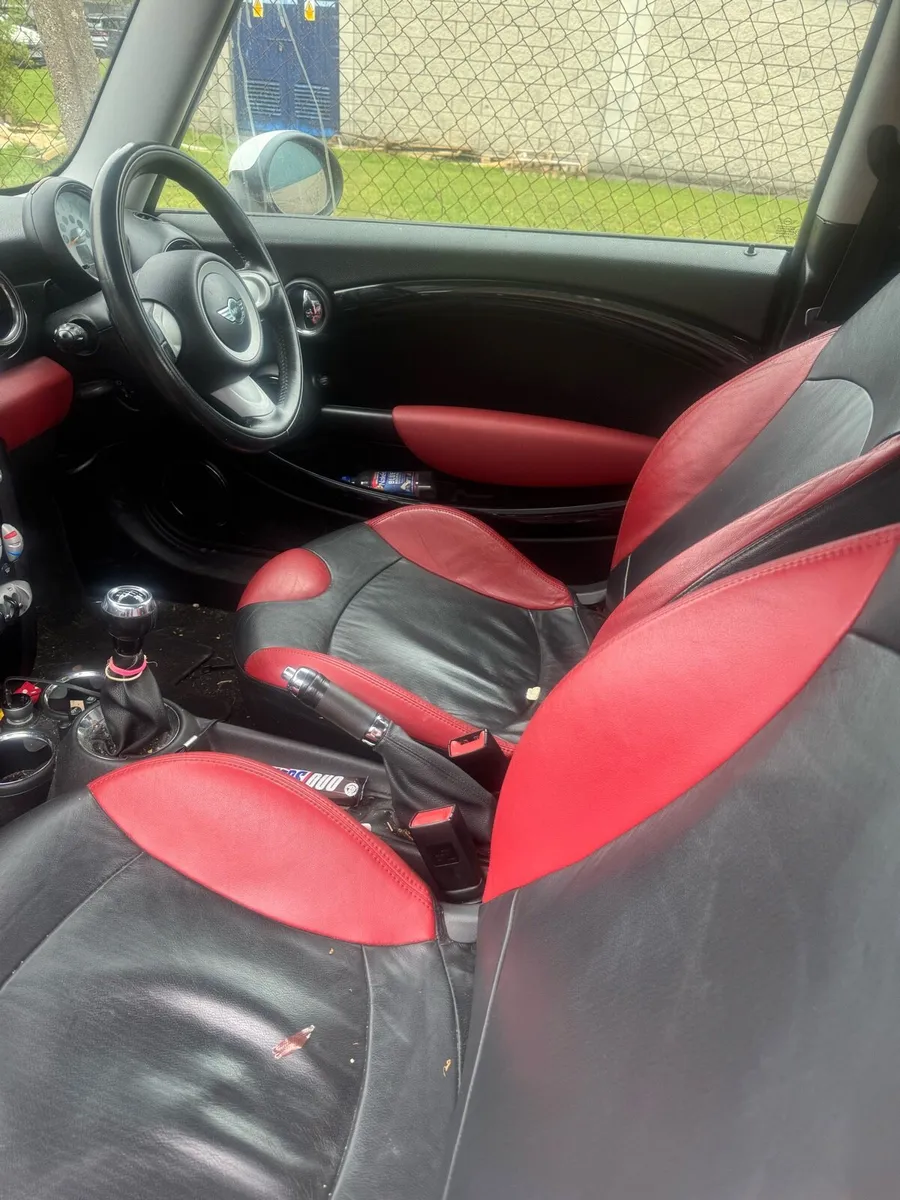 2010 Mini Cooper - Image 3
