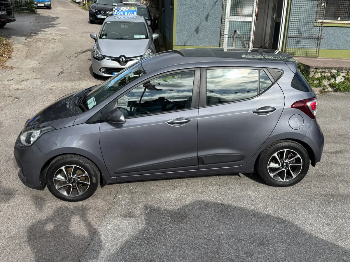 Hyundai i10 Ideal City Car - Image 4