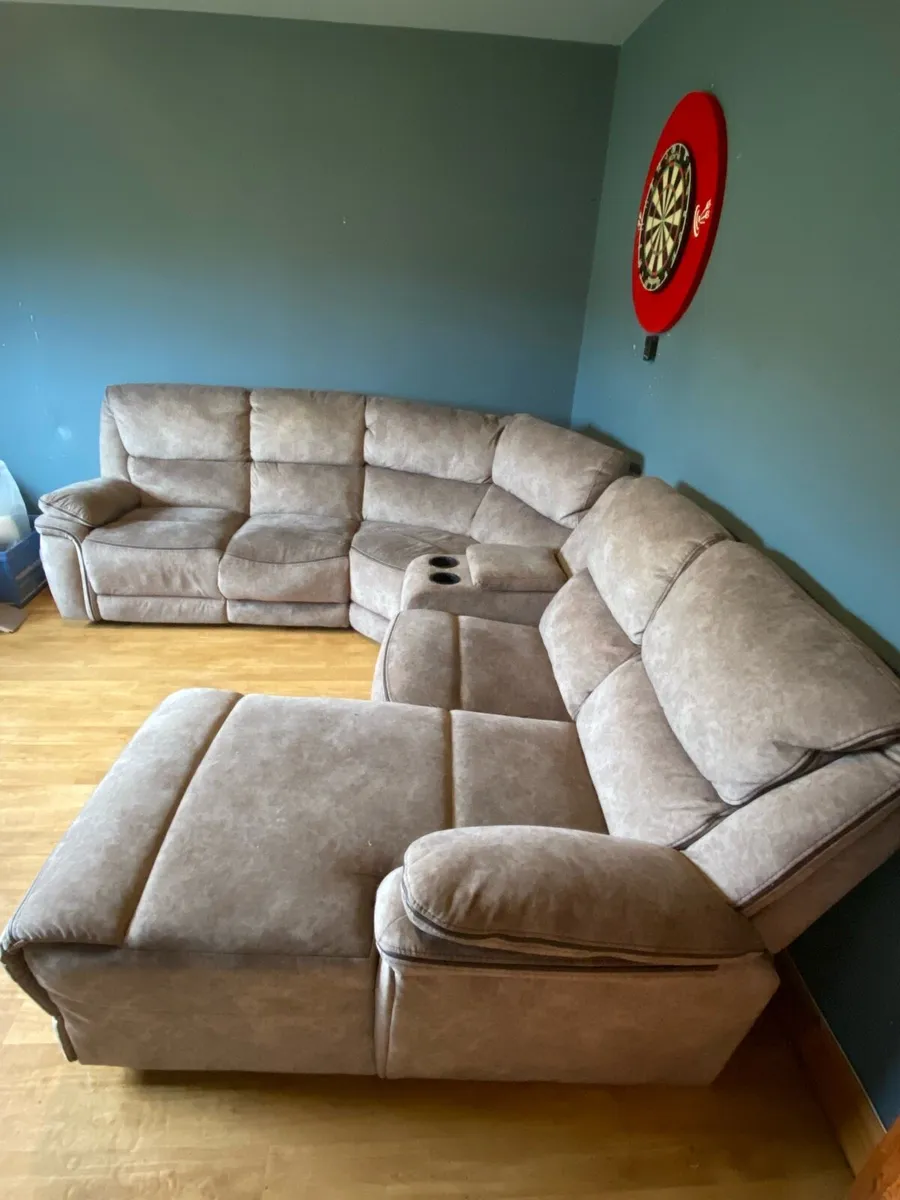 L shaped couch - Image 2