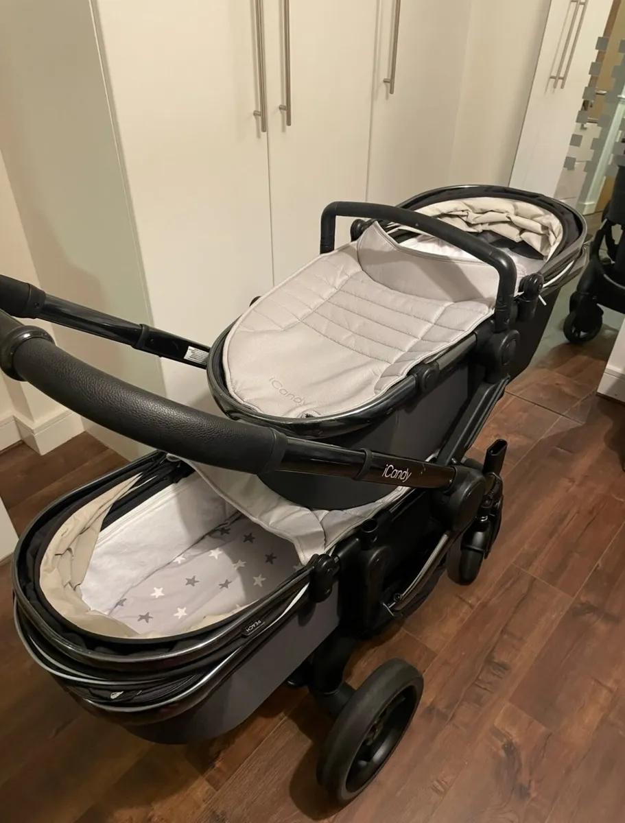 Pram - Image 1