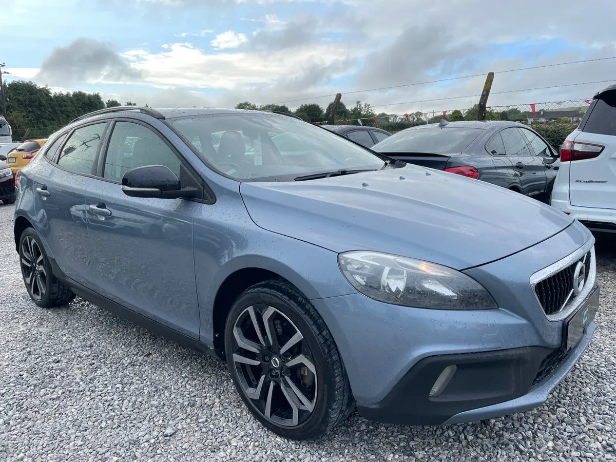 Volvo V40 Cross Country - Image 4