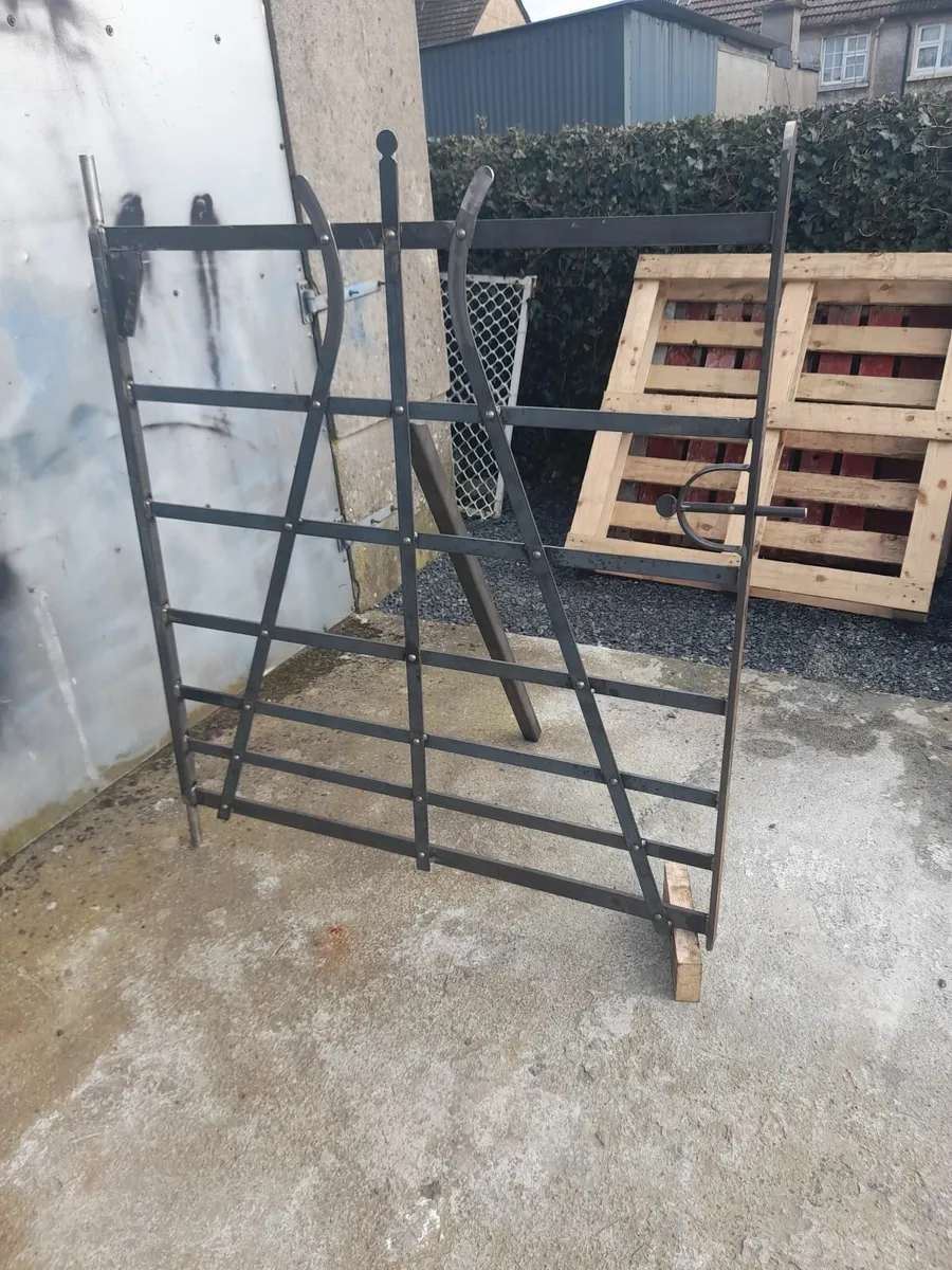 Old style rivet gates - Image 4