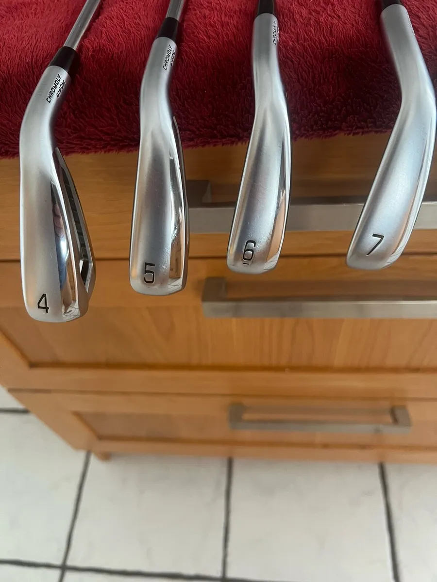 Mizuno JPX 921 Hot Metal irons - Image 4