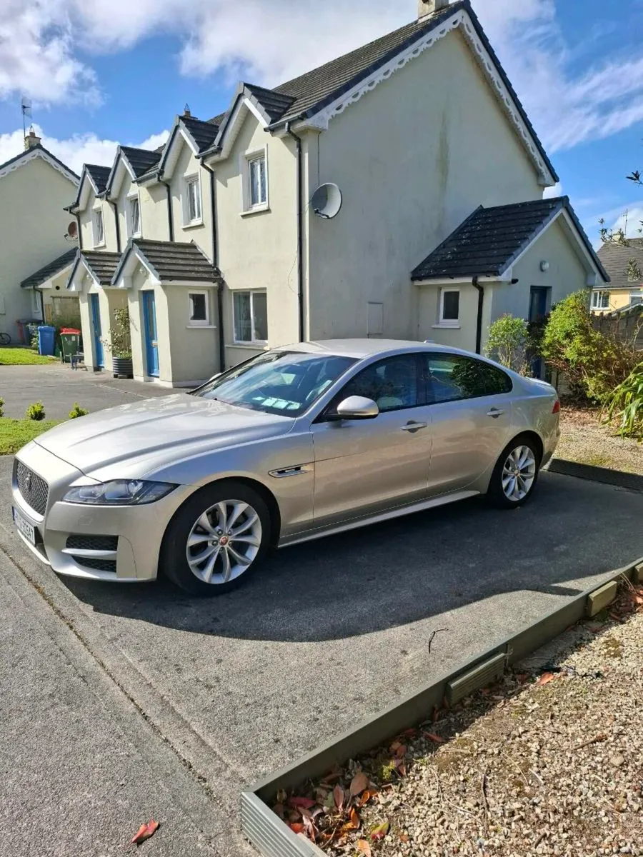 Jaguar XF 2.OD R Sport Auto 2017 - Image 3