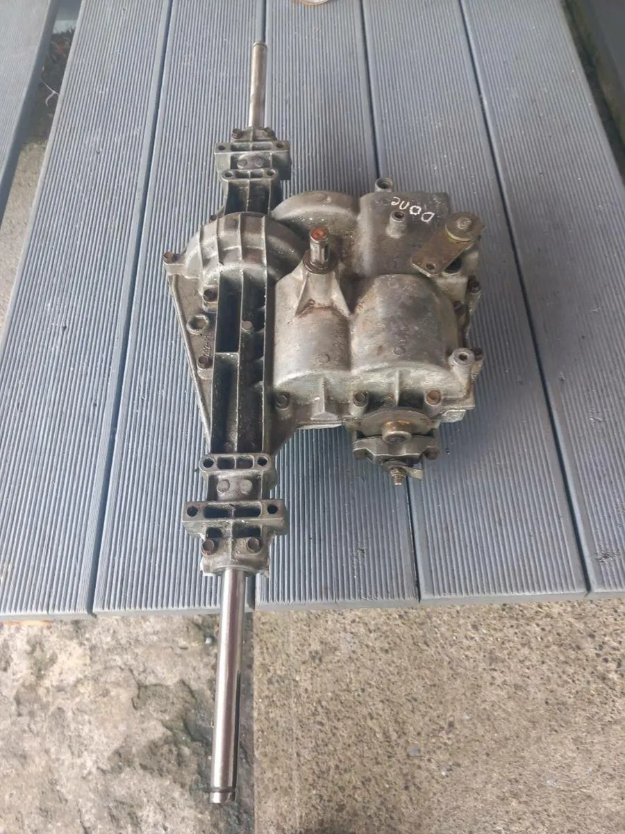 Castlegarden/peerless manual gearbox for sale - Image 2